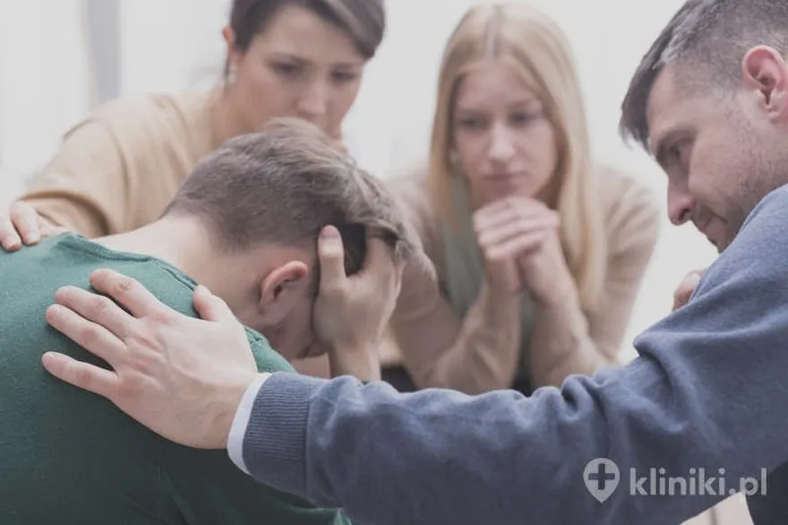 Czy terapia alkoholowa rzeczywiście przynosi ulgę w walce z nałogiem?