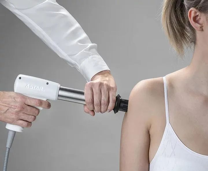 Rehabilitacja z falą uderzeniową – co warto wiedzieć?